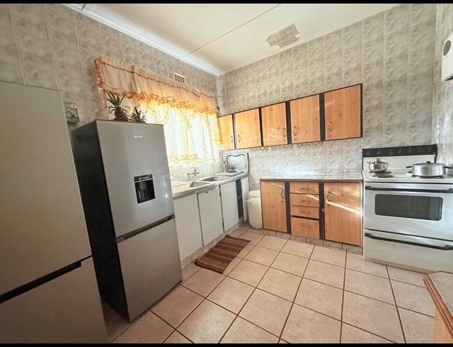 3 BEDROOM HOUSE FOR SALE IN VANDERBIJLPARK CW 3